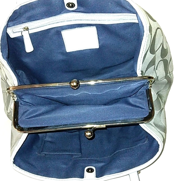 ~Like New~ Stunning COACH Signature Stripe XL Ice Blue Framed Kisslock Satchel~ - Picture 12 of 16